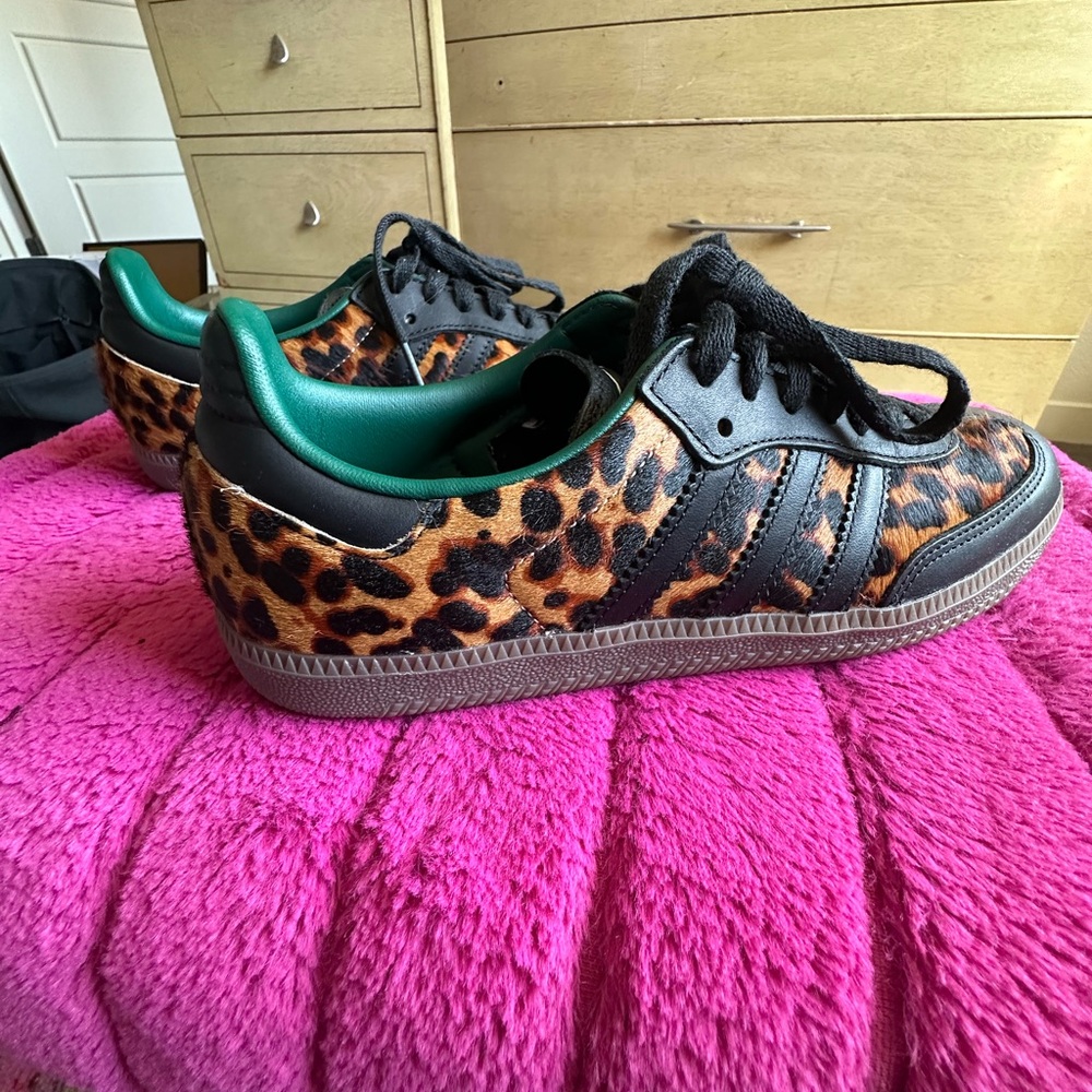 Adidas Samba OG Cheetah/Collegiate Green. Rare Find!